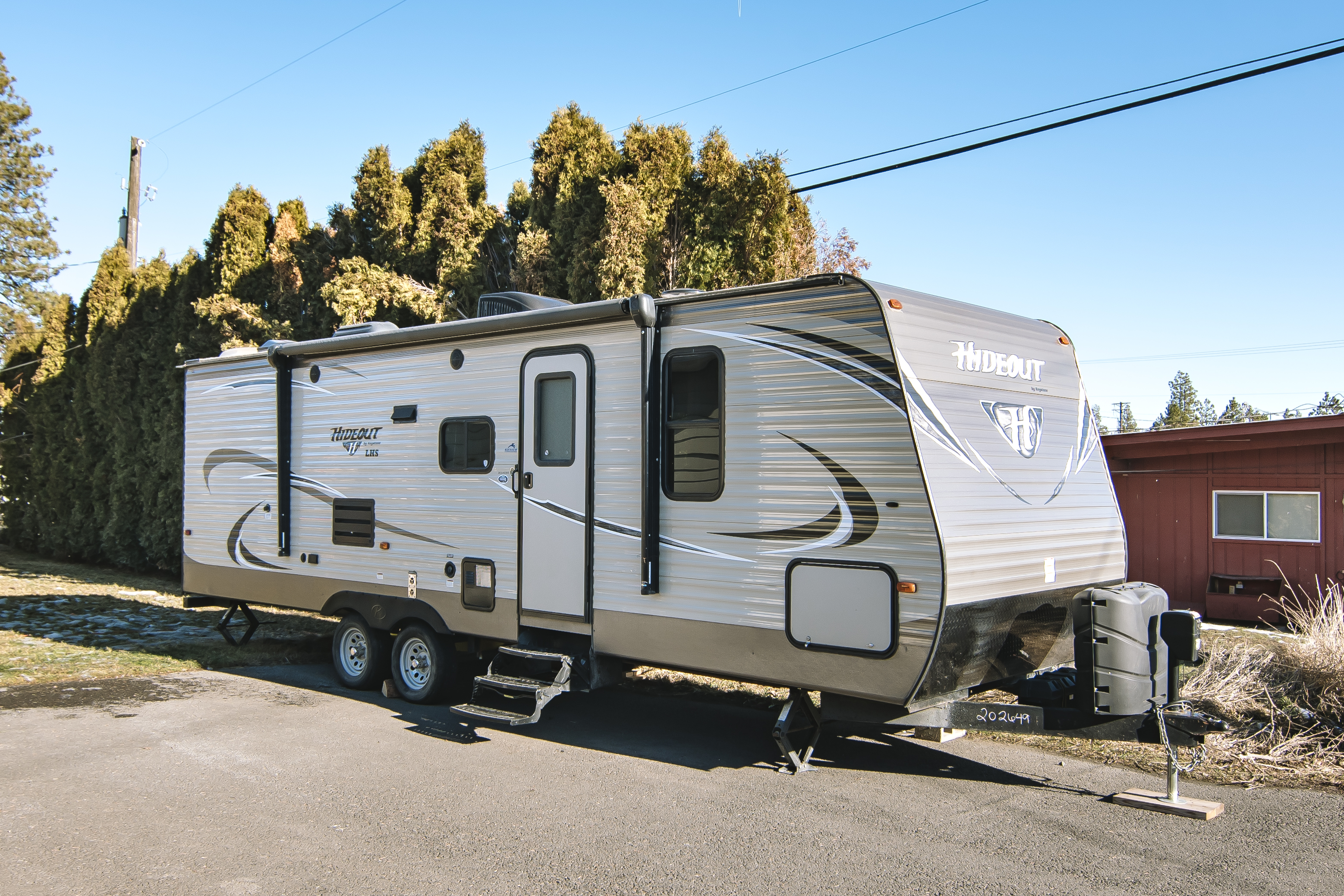  Basecamp Hideout- 30 ft 1 slide bunkhouse, sleeps 9